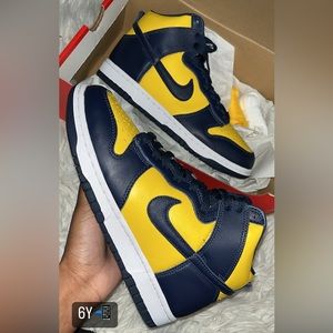 Dunk High SP ‘Michigan’ GS